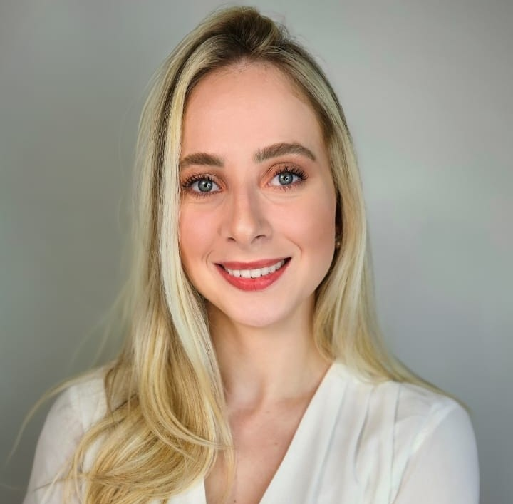 Dra. Danielle de Crignis